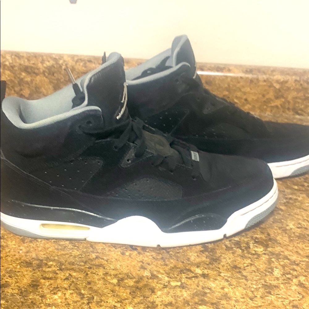 Mens size 12 Jordan son of low black and white shoes